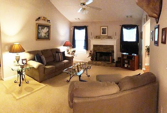 3rd image of 491 Windermere Dr
