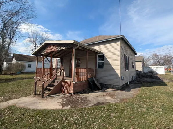 200 W 7th St, Hartford City, IN 47348