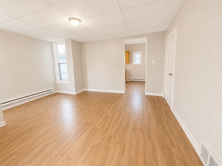 456 Arden Pl — Photo 3