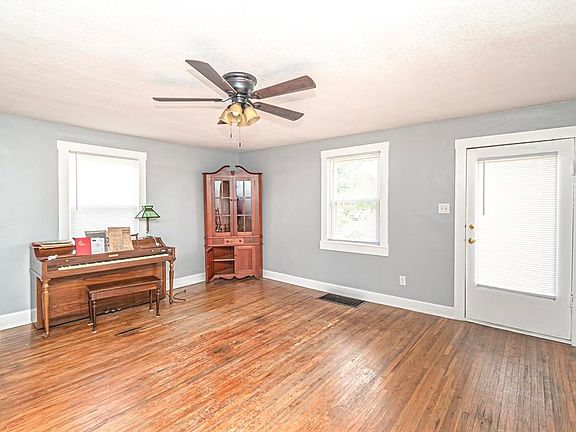 5th image of 230 W Byers Ave