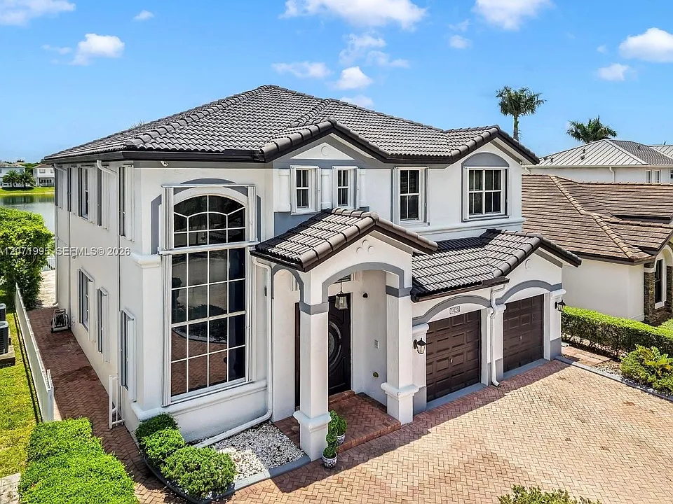 1421 SW 153rd Path