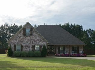 141 Shadow Wood Cv, Grenada, MS 38901