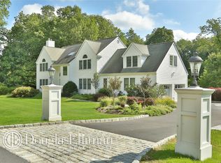 39 Random Farms Dr, Chappaqua, NY 10514