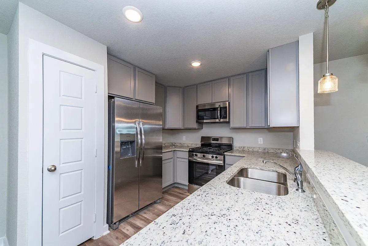 689 Ryan Crossing — Photo 3