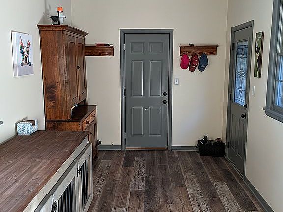 4th image of 132 Castle Dr