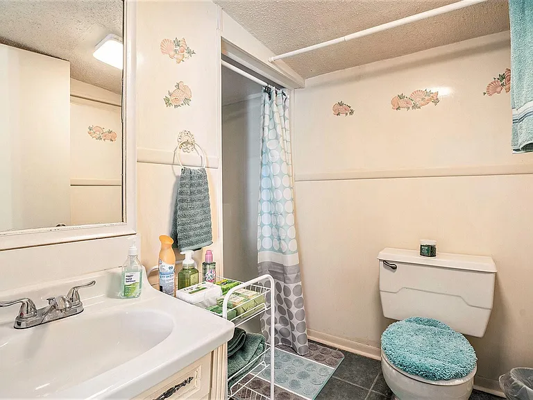 17 Manor Way — Photo 20