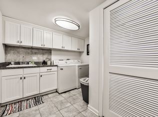 23W150 Saint Charles Rd, Glen Ellyn, IL 60137