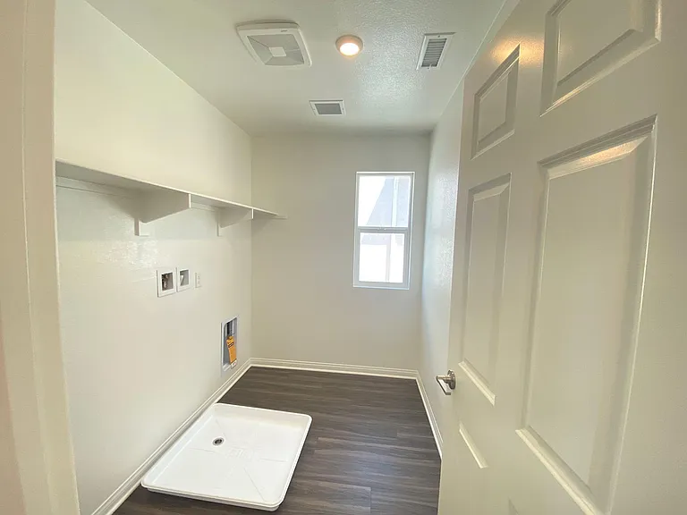 208 Bonita Ln — Photo 9
