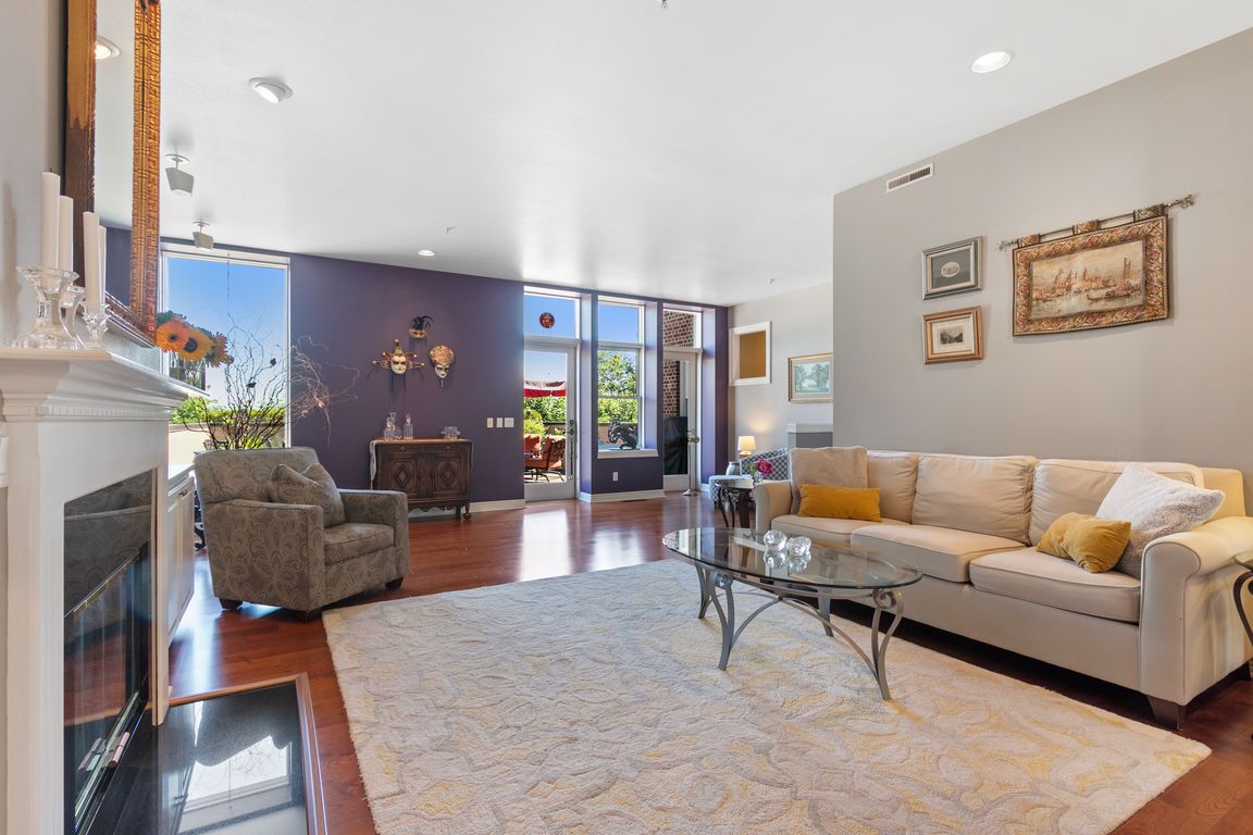 next background image