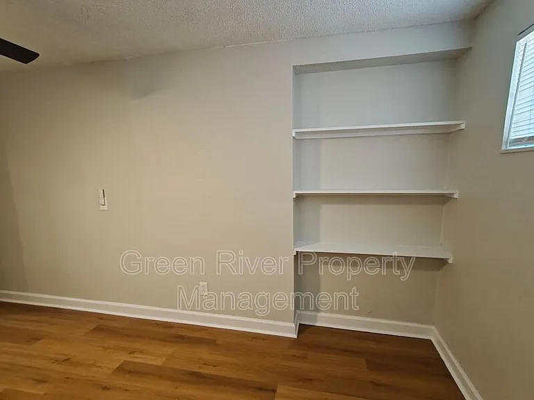 2138 W 17th St — Photo 18