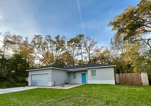 1221 3rd St Photo 1