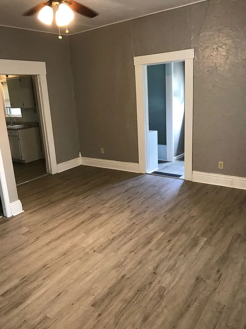 1017 Champaign Avenue, Mattoon — Photo 4