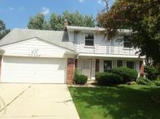 30084 Pleasant Trl, Southfield, MI 48076