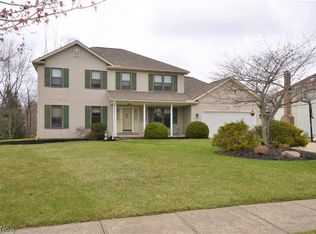 10155 Foxwood Dr, North Royalton, OH 44133