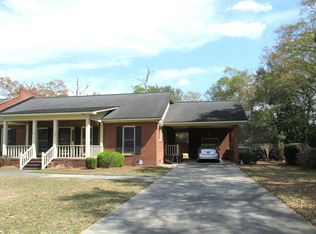 1549 Ivy Ln, Moultrie, GA 31768