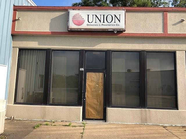 1st image of 1830 Oakland Ave Ste 157