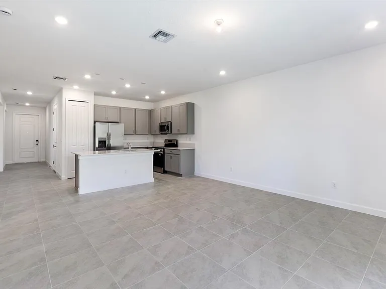 6435 Seabright Ter — Photo 9