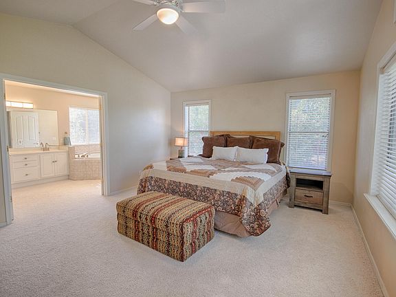 5th image of 726 Pine Branch Ln