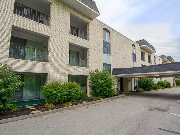 4th image of 4875 Sherburn Ln Unit 3F