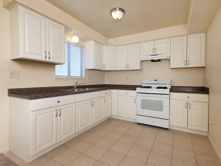 14108 Clarkdale Ave — Photo 3