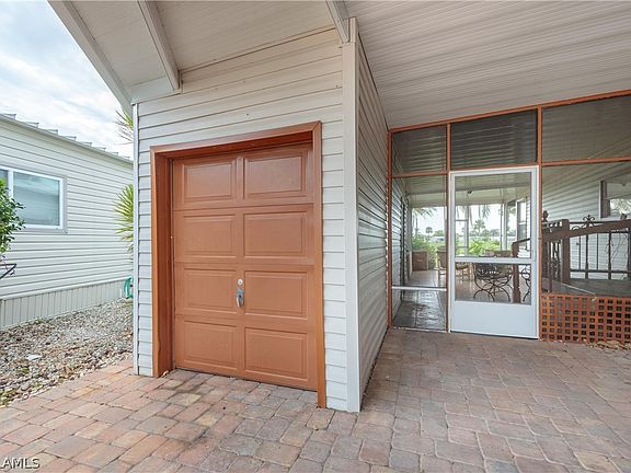 2nd image of 207 Nicklaus Blvd