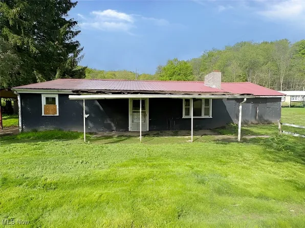 4308 Flat Rd SE, Uhrichsville, OH 44683