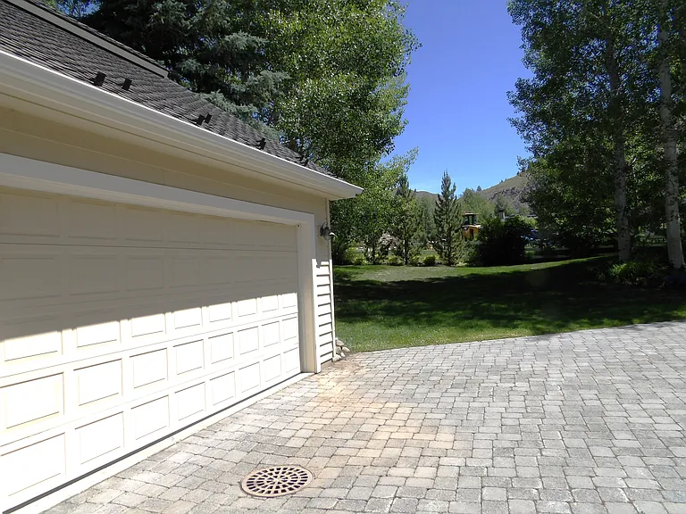 11 Willow Rd — Photo 75