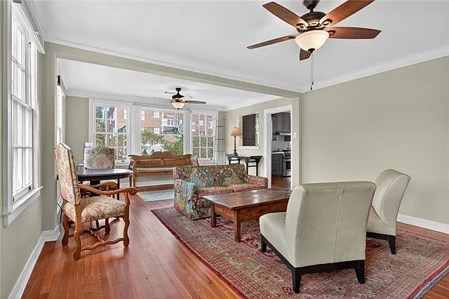3 bed, 2.0 bath, 1500 sqft, $2,400 — Photo 3