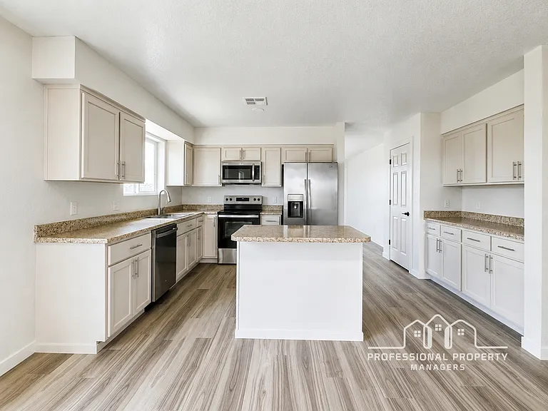 7288 E 36th Pl — Photo 7