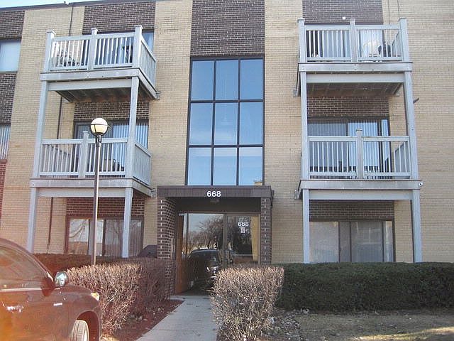 1st image of 668 Pinecrest Dr APT 304