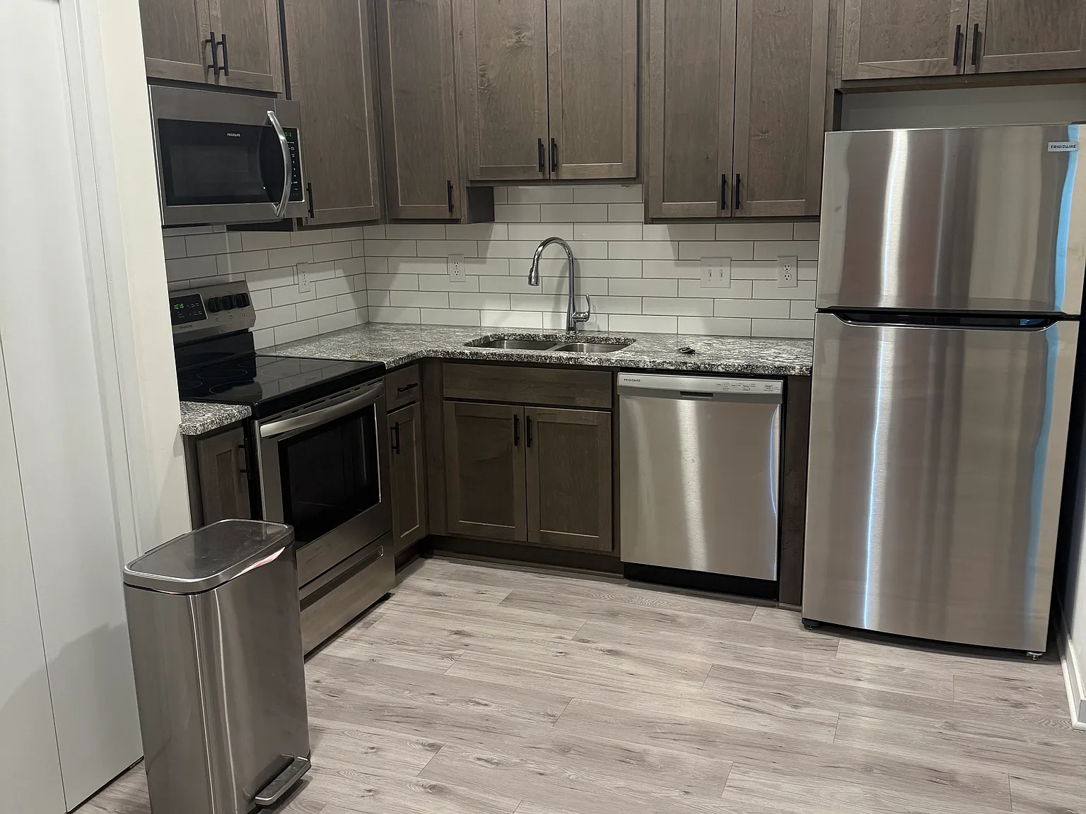 749 Mount Curve Blvd — Photo 1