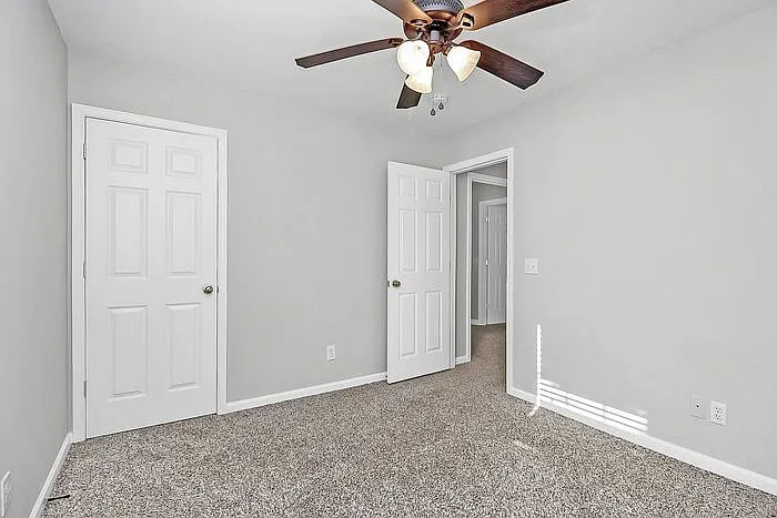 9101 Dartington Ln — Photo 20