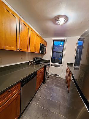 1st image of 3715 Kings Hwy APT 1H
