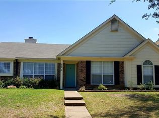 301 Breseman St, Cedar Hill, TX 75104