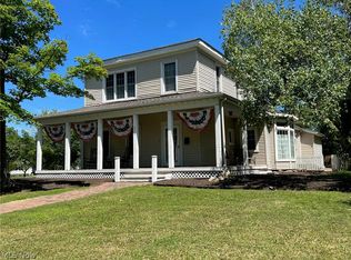 312 North St, Chardon, OH 44024