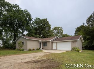 7707 County Farm Rd, Greenville, MI 48838