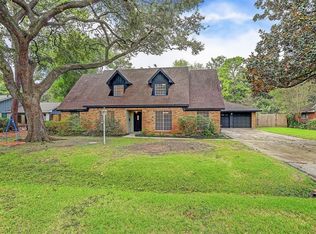 9207 Bronco Dr, Houston, TX 77055