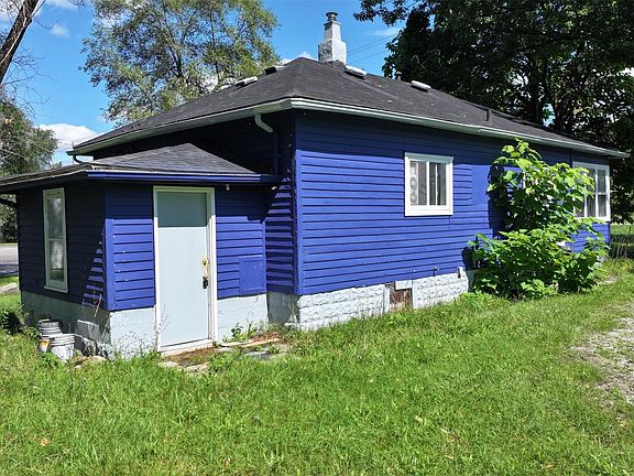 5th image of 1192 S Belsay Rd