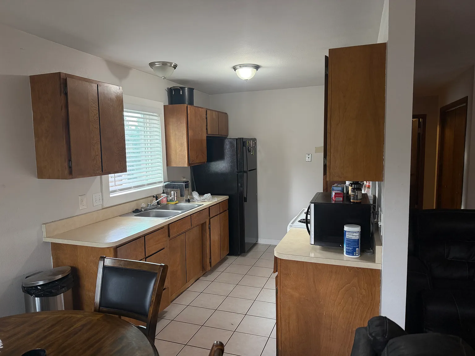 2 bed, 1000 sqft, $1,750 — Photo 2