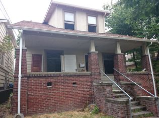 762 N 73rd St, Seattle, WA 98103