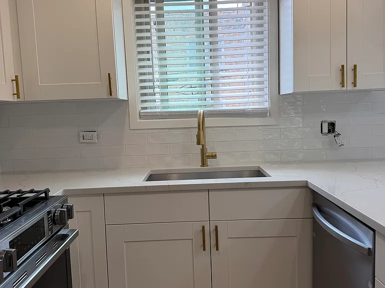 5819 W Higgins Ave #2D — Photo 8