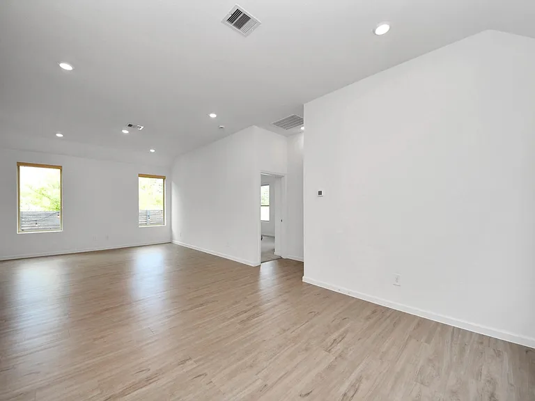 15623 Red Panda Rd — Photo 7