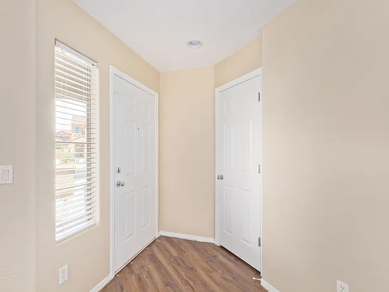 23809 W Adams St — Photo 4