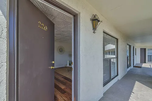 500 Glenwood Cir #220 Photo 1