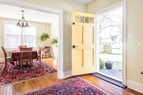 4th image of 5233 Bassett Ave