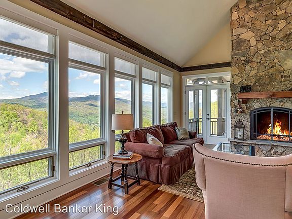 5th image of 89 Overridge Dr
