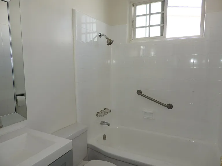 420 Cedar St — Photo 11