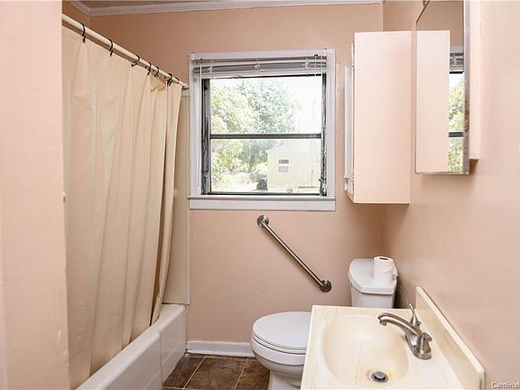 5th image of 2006 Weir Ln