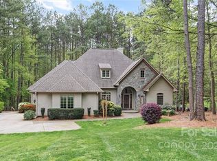 2274 Capes Cove Dr, Sherrills Ford, NC 28673