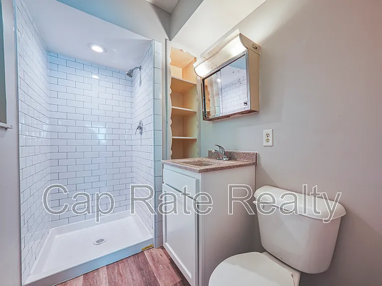 26 S Hampton Rd #D — Photo 10